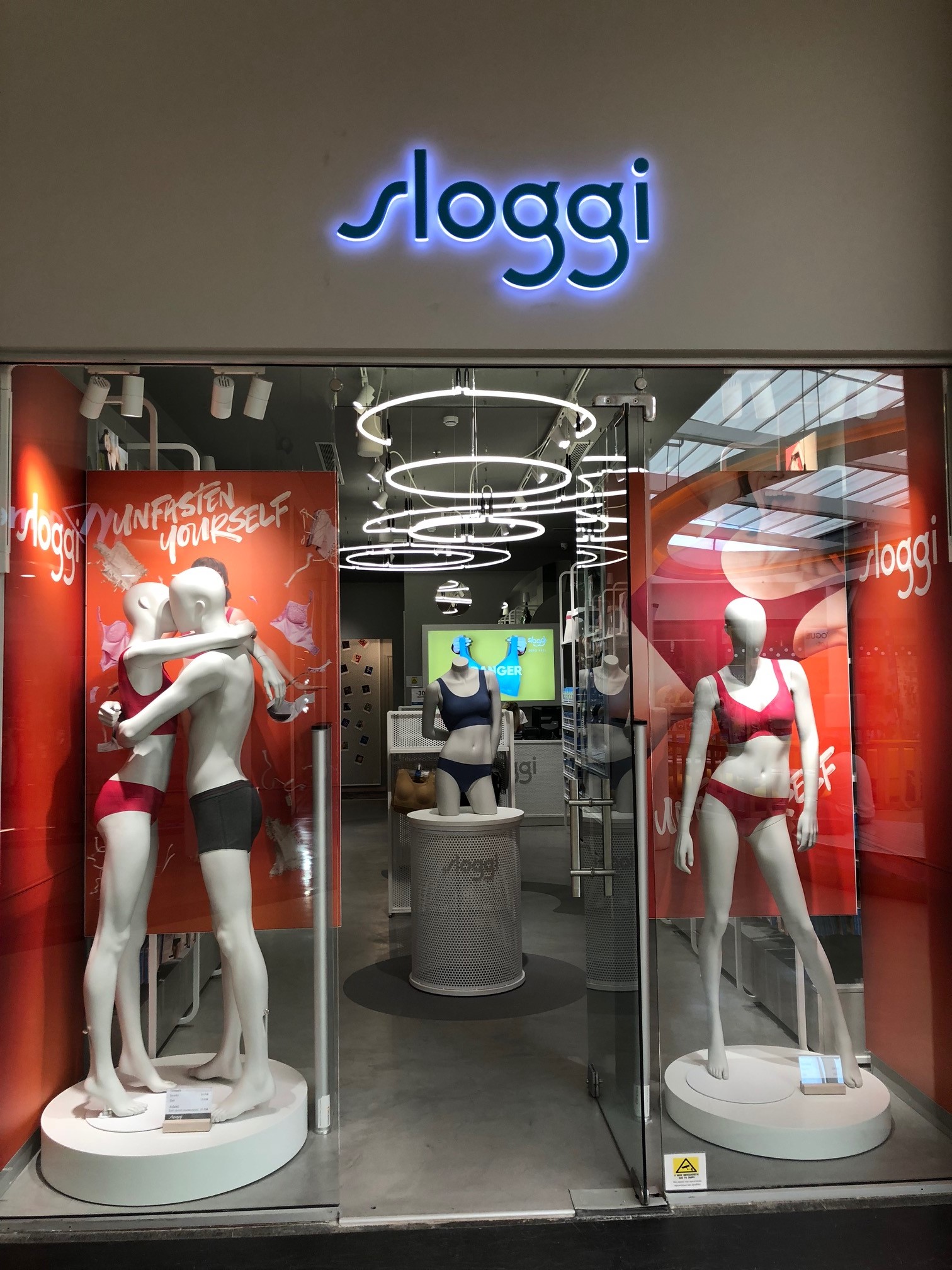 Το πρώτο κατάστημα sloggi στον κόσμο είναι γεγονός…  και είναι ελληνική υπόθεση!