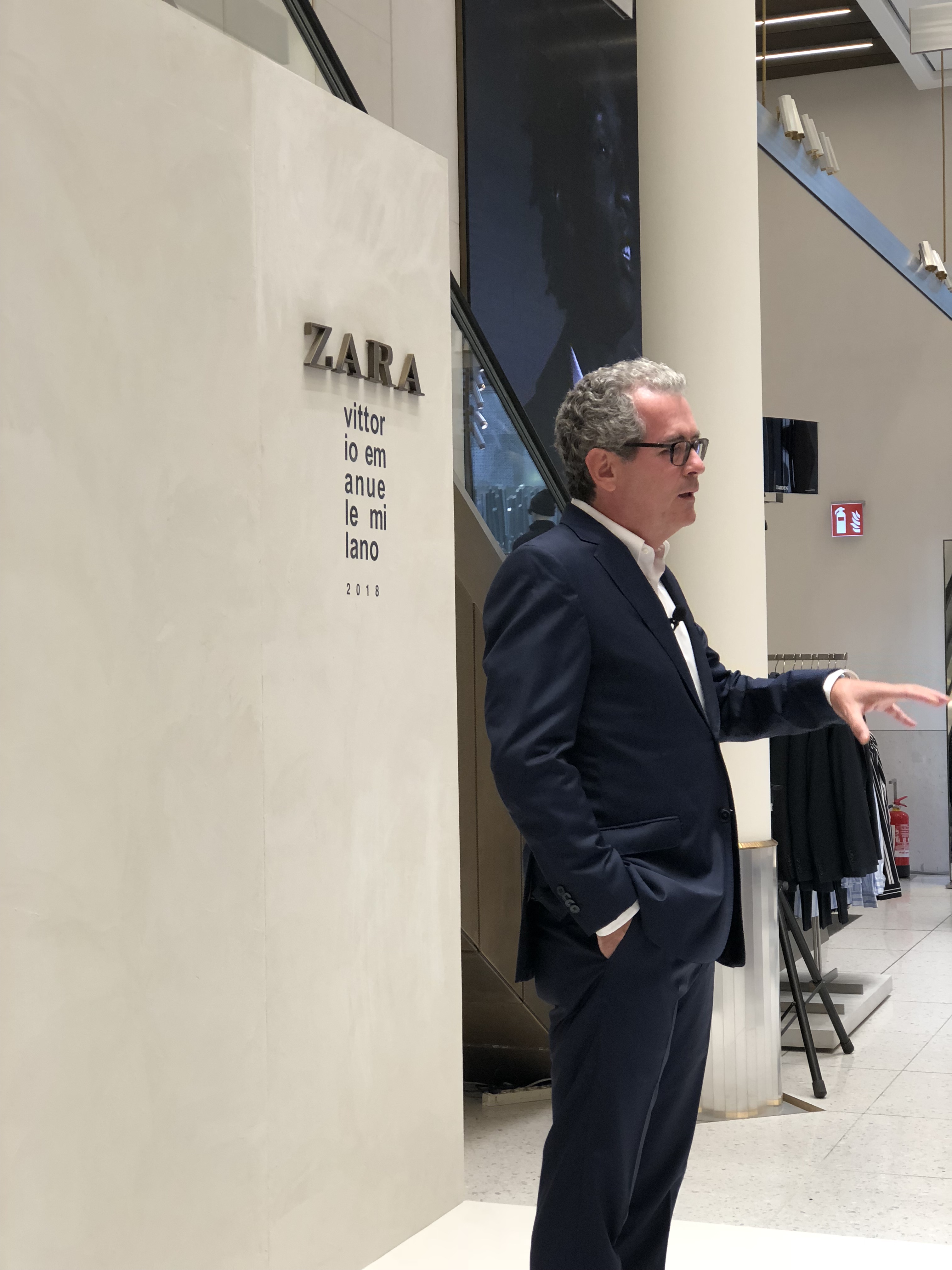 Το καινούργιο flagship store Zara στο Μιλάνο σε καλωσορίζει στη νέα εποχή του shopping