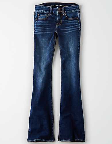 Οδηγός Αγοράς: 12 flare jeans που θα λατρέψεις