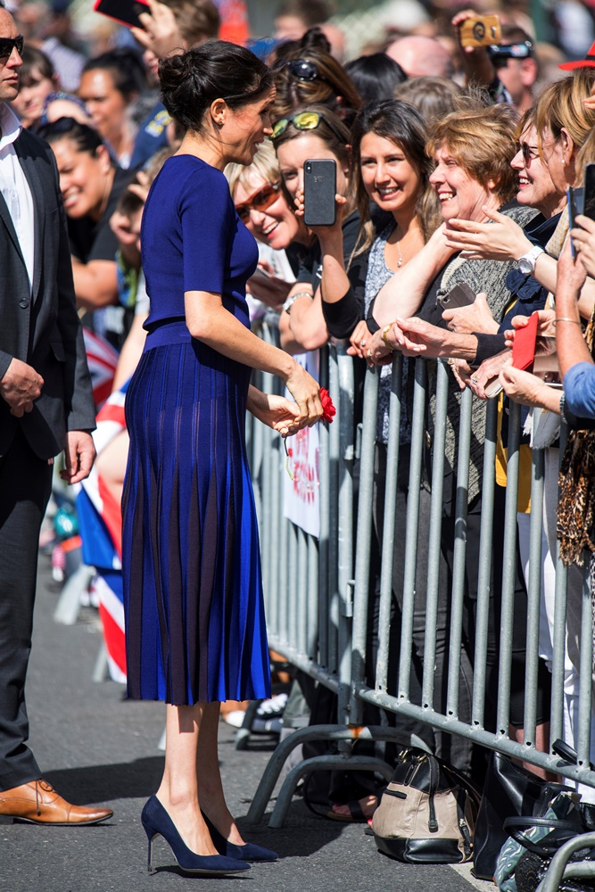 Γιατί η Meghan Markle φόρεσε μία Givenchy, διάφανη φούστα την τελευταία μέρα του βασιλικού τουρ;