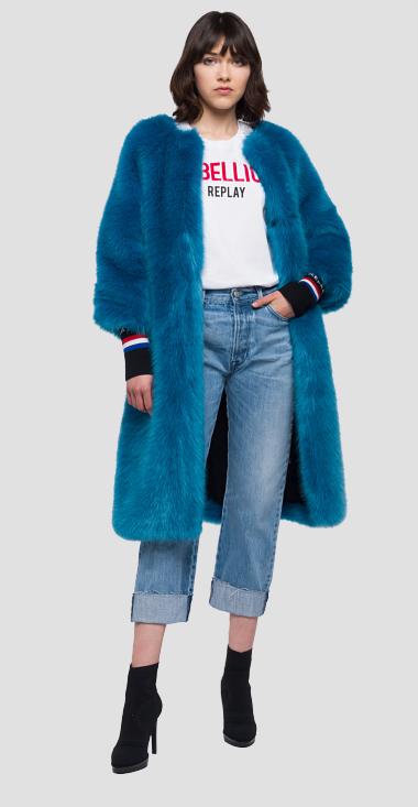 Οδηγός Αγοράς: 10 παλτό από συνθετική γούνα για εσένα που αγαπάς τα statement coats