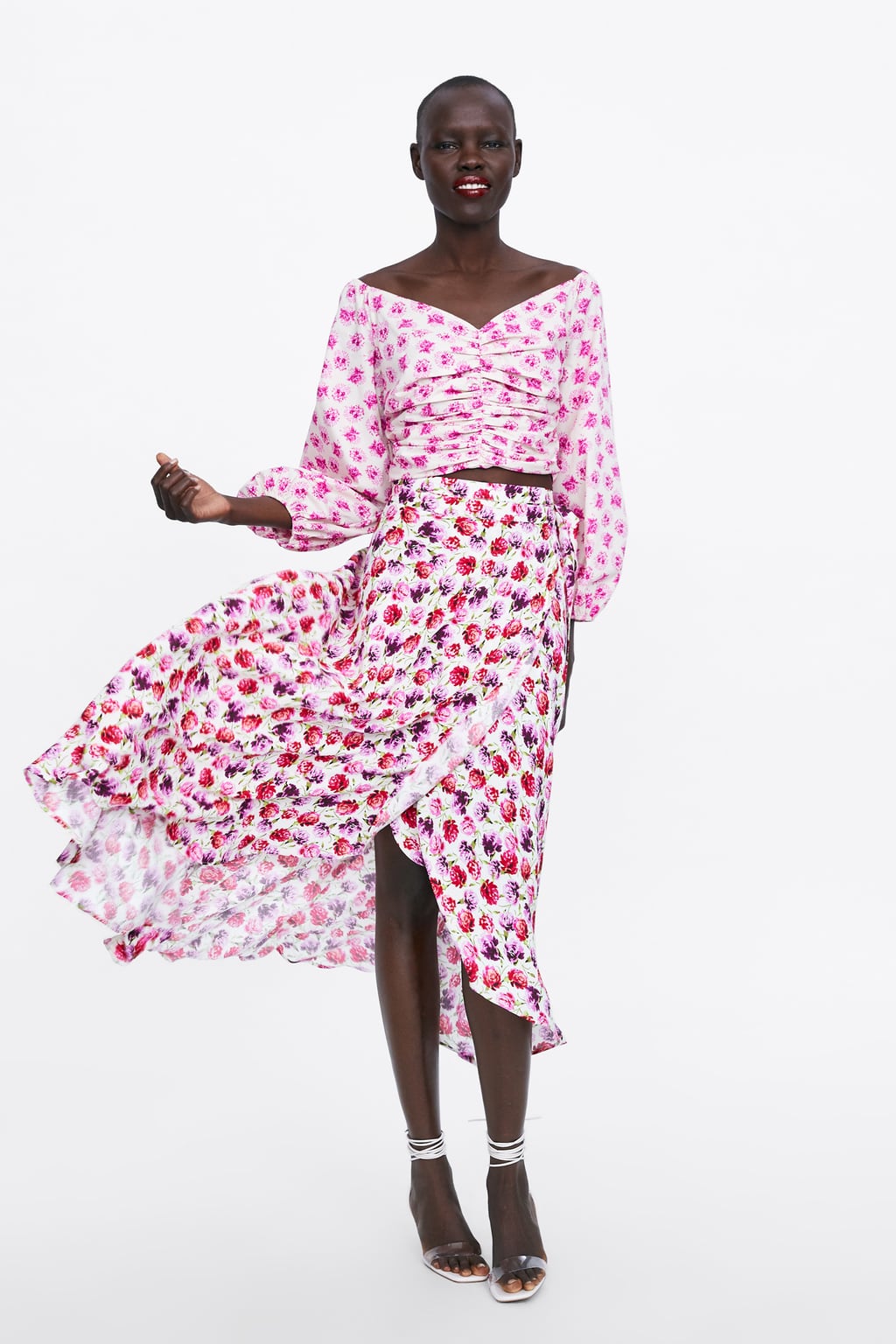 Wrap Skirts: 5 ανάλαφρα καλοκαιρινά κομμάτια και πώς να τα φορέσεις